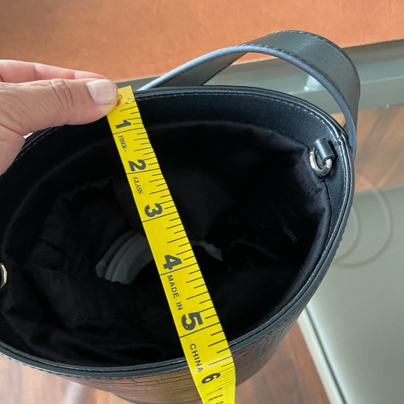 Vegan leather bucket bag - Picture 9 of 15